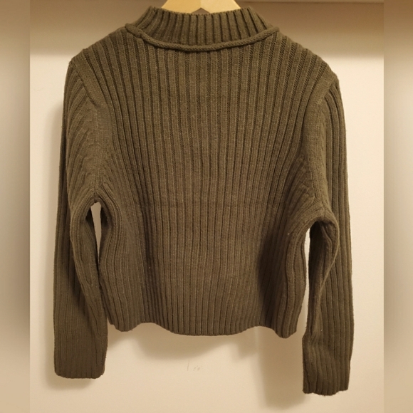 Tommy Hilfiger army green cable knit sweater. Slightly cropped. Size L. Acrylic. - Picture 2 of 10